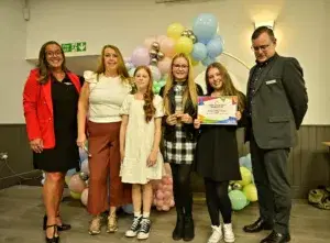 received_3315023865454539